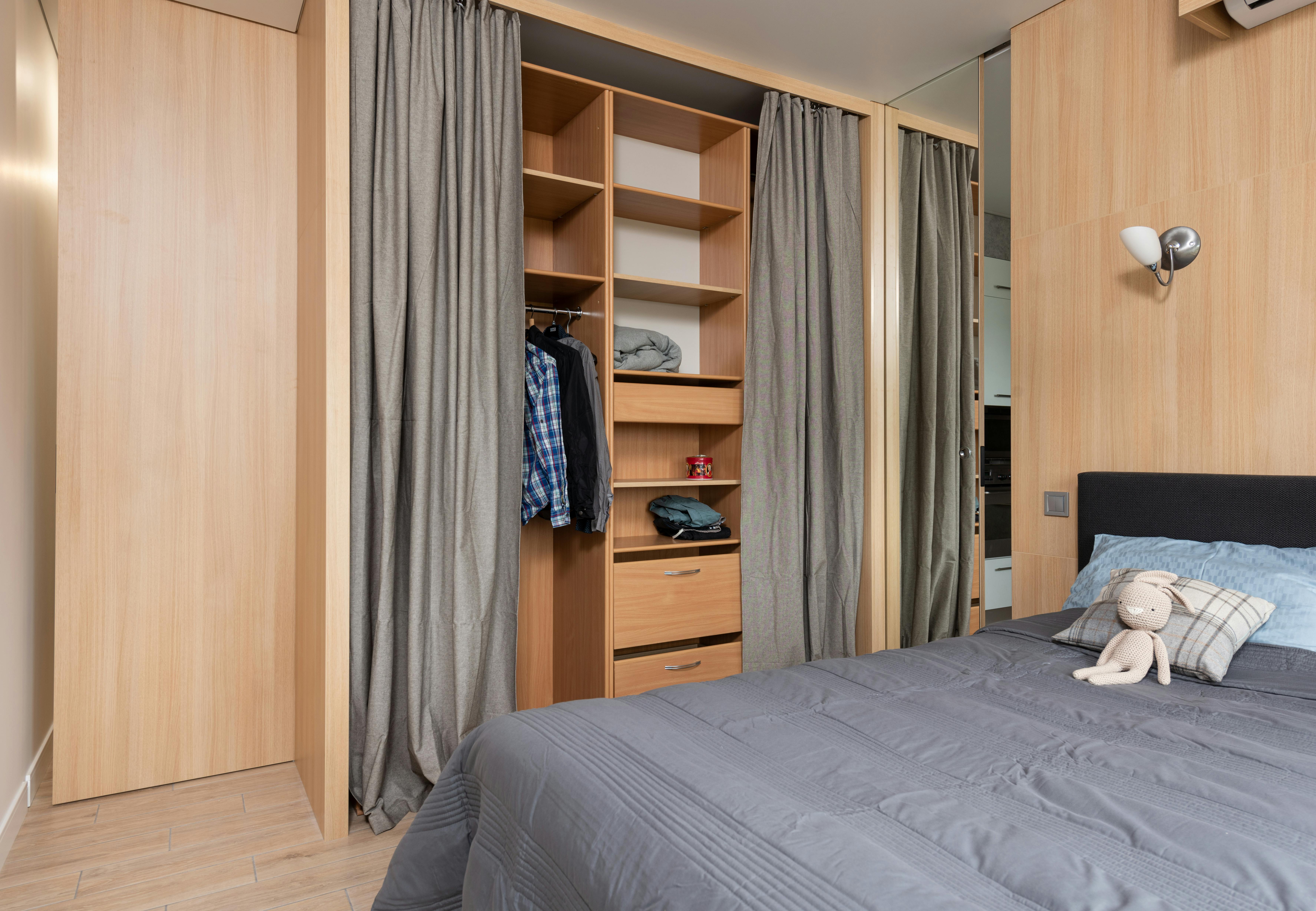 Non Woven Fabric Wardrobe